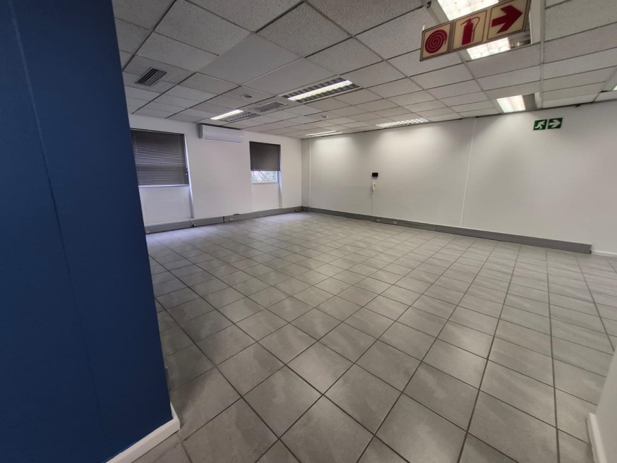 To Let Commercial Property for Rent in Pinelands Western Cape